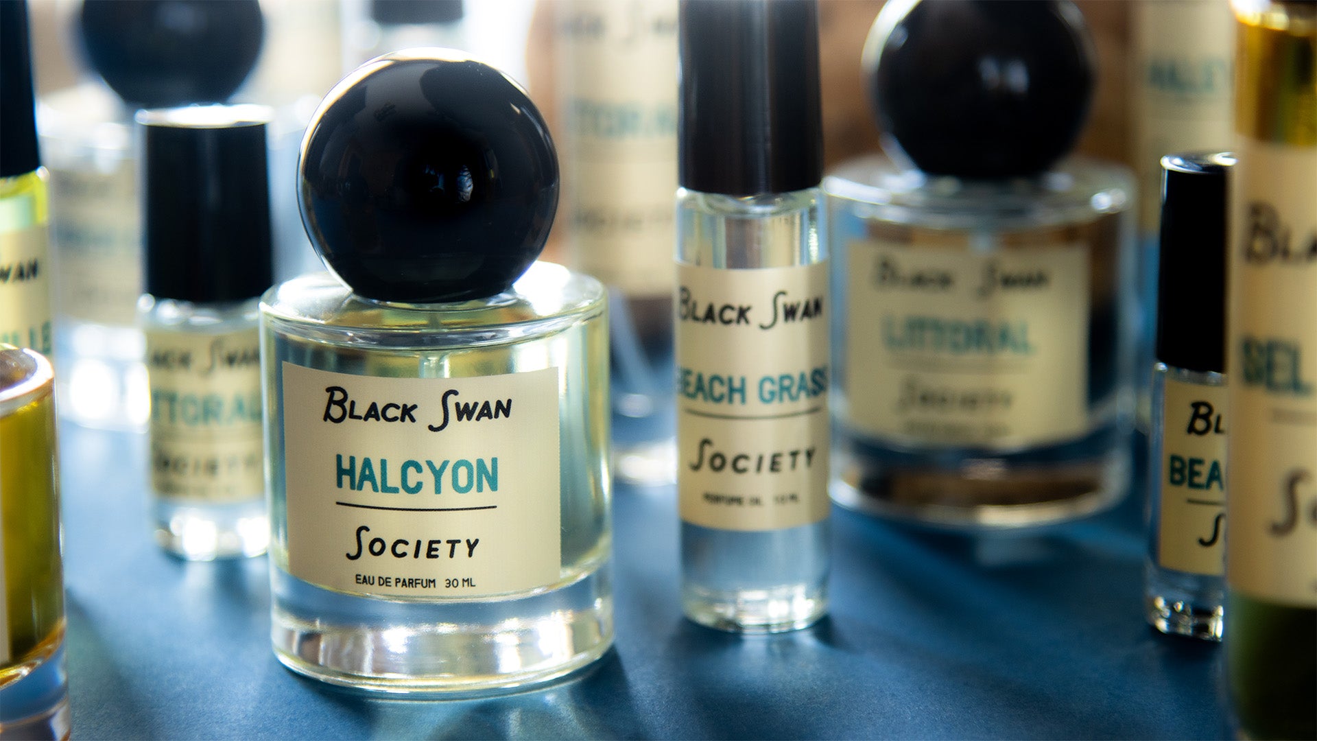 Discovery Sets | PERFUME OILS – Black Swan Society
